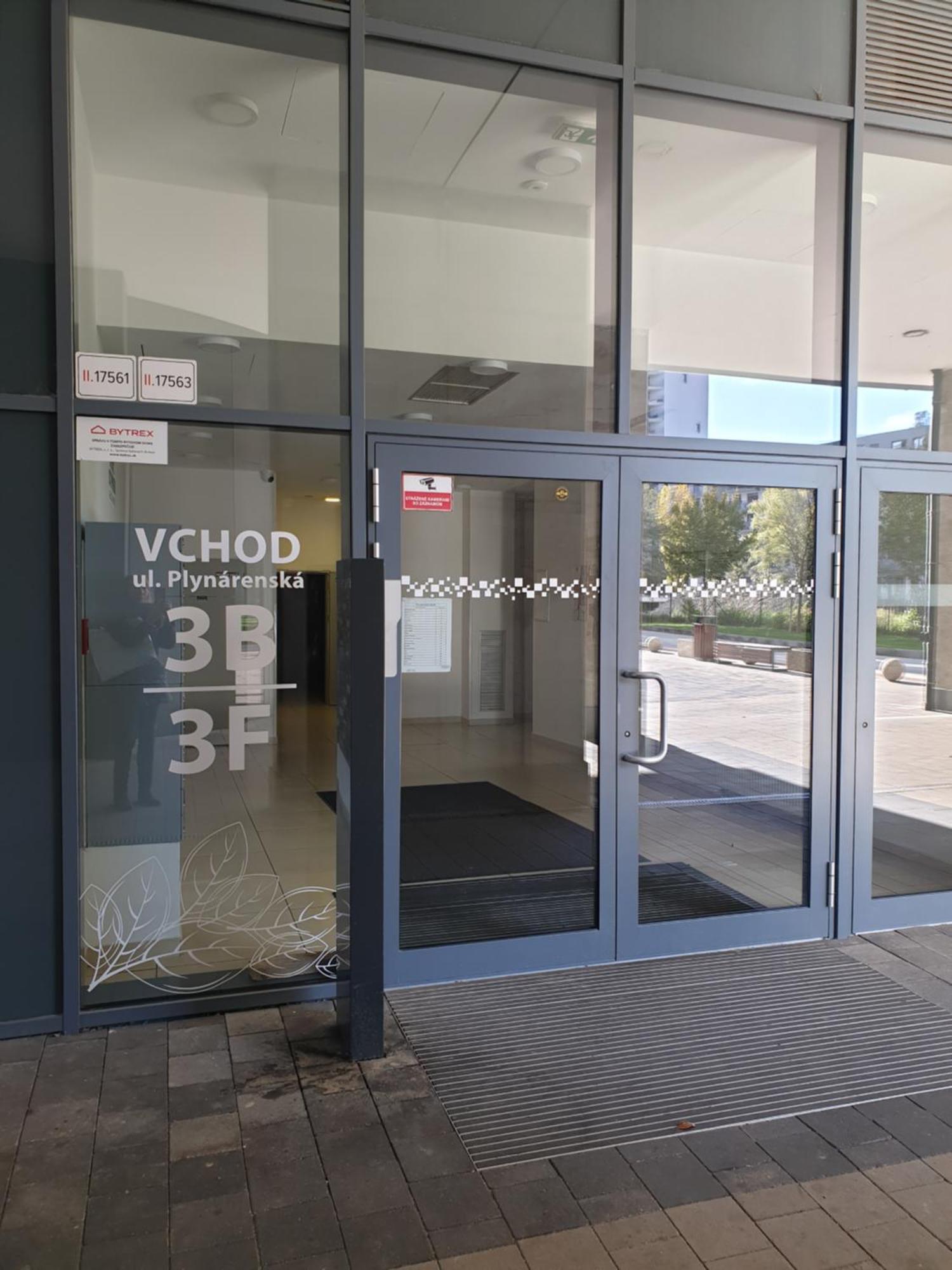 Апартаменты Moderny Byt V Sirsom Centre Братислава Экстерьер фото